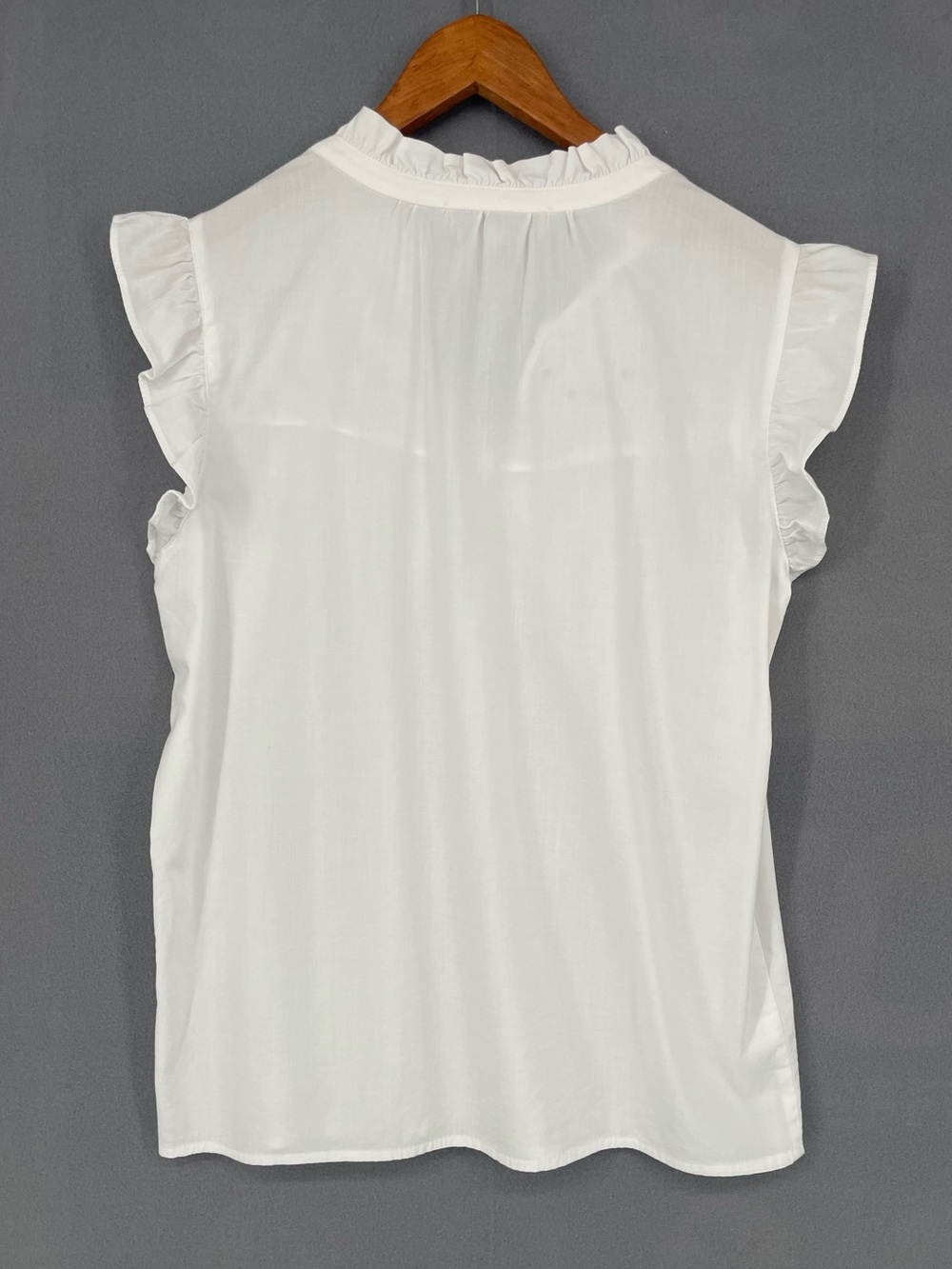 LOFT Ruffle Trim Sleeveless Eyelet Embroidered Cotton Blouse Size Small - Picture 2 of 7